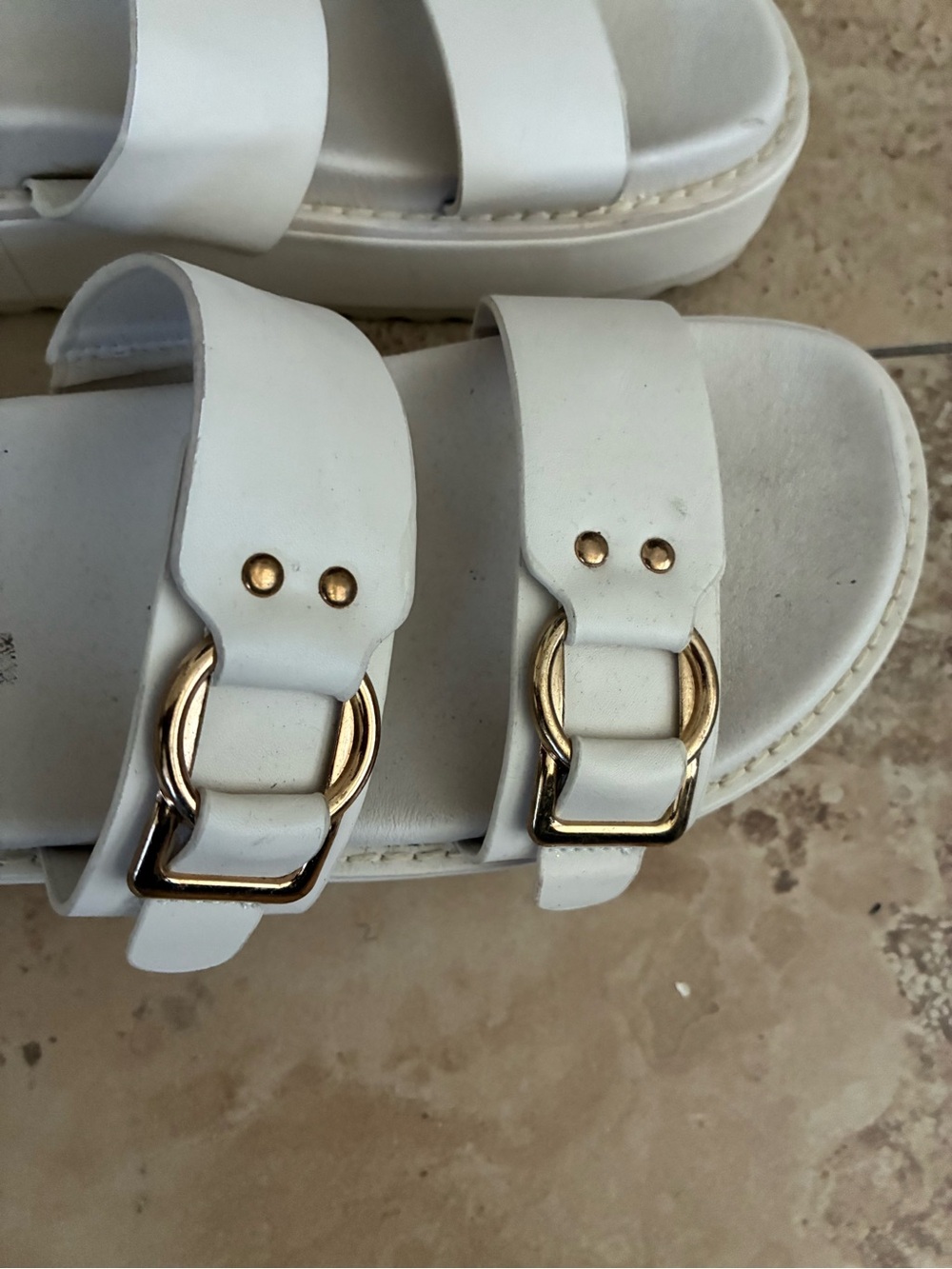 Steve Madden White Slide Sandals 9M - Picture 2 of 9